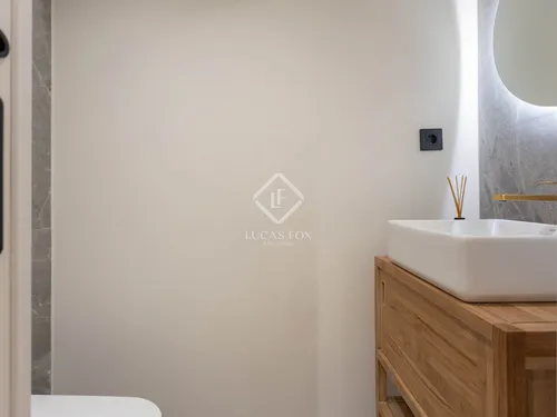 3 Bedrooms Apartment in Enric Granados