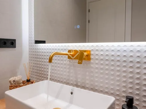 3 Bedrooms Apartment in Enric Granados