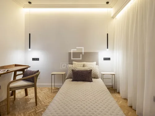 3 Bedrooms Apartment in Enric Granados