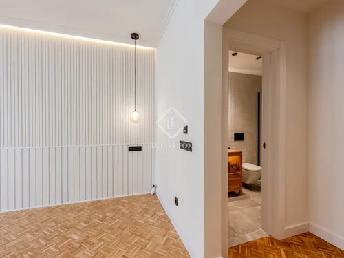 3 Bedrooms Apartment in Enric Granados