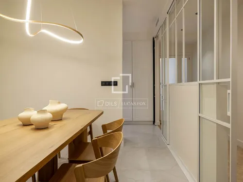 3 Bedrooms Apartment in Enric Granados