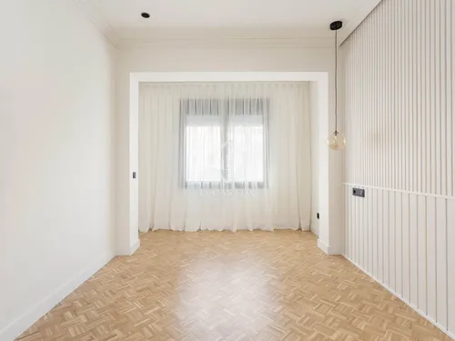 3 Bedrooms Apartment in Enric Granados