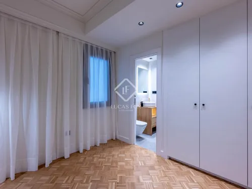 3 Bedrooms Apartment in Enric Granados