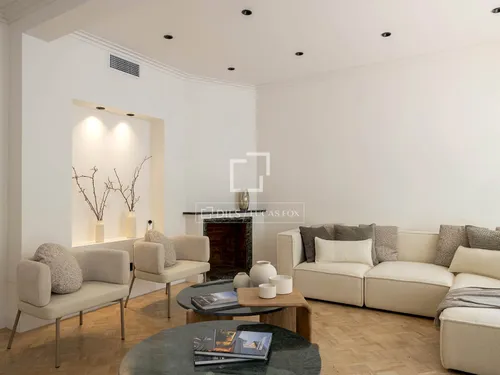 3 Bedrooms Apartment in Enric Granados