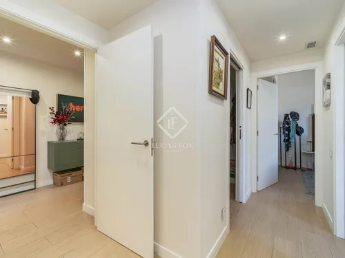 4 Bedrooms Apartment in Espronceda