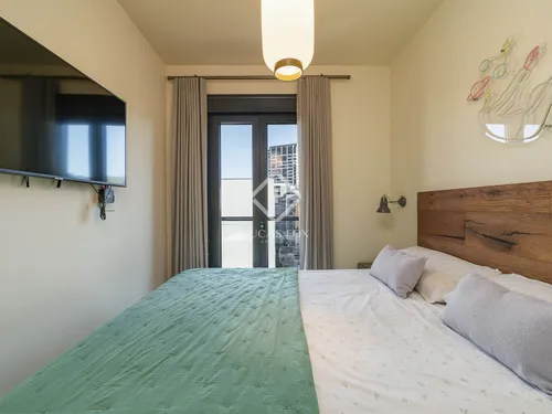 4 Bedrooms Apartment in Espronceda