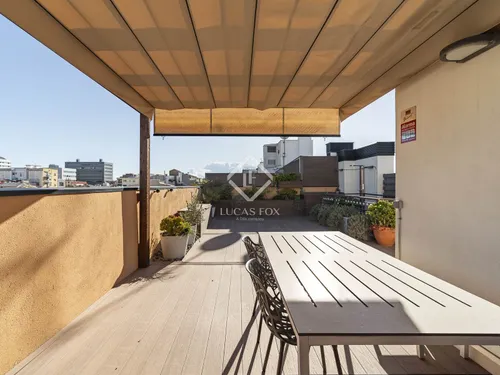 4 Bedrooms Apartment in Espronceda