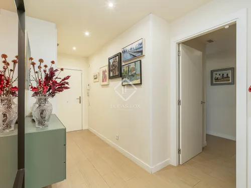 4 Bedrooms Apartment in Espronceda