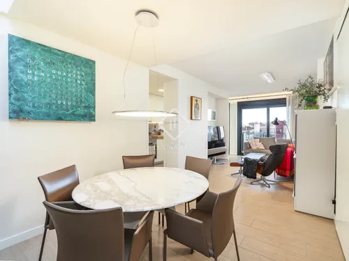 4 Bedrooms Apartment in Espronceda