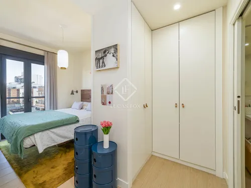 4 Bedrooms Apartment in Espronceda