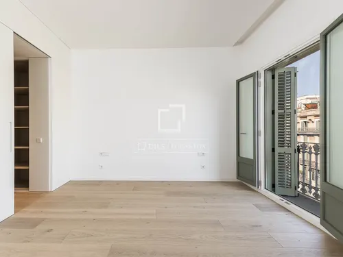 3 Bedrooms Apartment in Rambla Catalunya