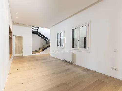 3 Bedrooms Apartment in Rambla Catalunya