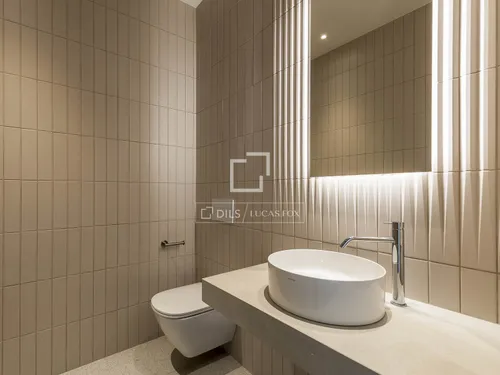 3 Bedrooms Apartment in Rambla Catalunya