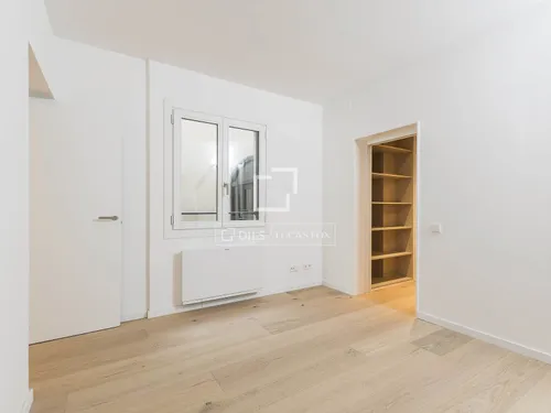 3 Bedrooms Apartment in Rambla Catalunya