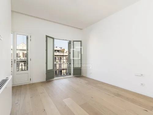 3 Bedrooms Apartment in Rambla Catalunya