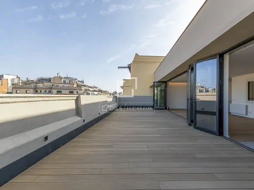 3 Bedrooms Apartment in Rambla Catalunya