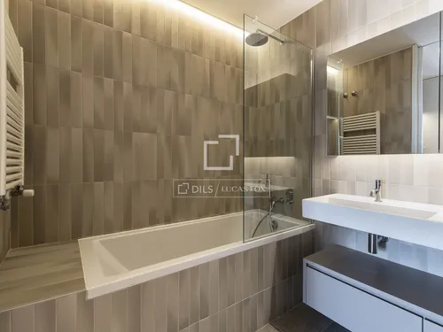 3 Bedrooms Apartment in Rambla Catalunya