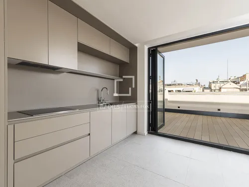 3 Bedrooms Apartment in Rambla Catalunya