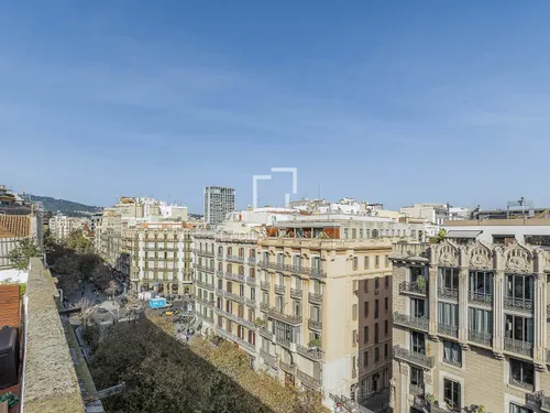 3 Bedrooms Apartment in Rambla Catalunya