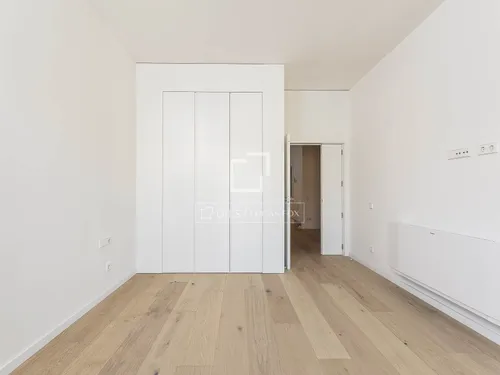 3 Bedrooms Apartment in Rambla Catalunya