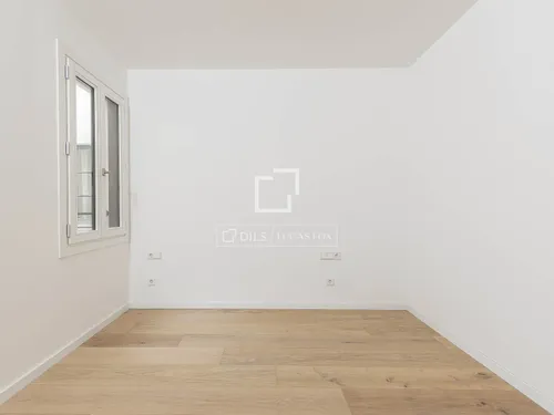 3 Bedrooms Apartment in Rambla Catalunya