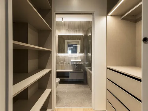 3 Bedrooms Apartment in Rambla Catalunya