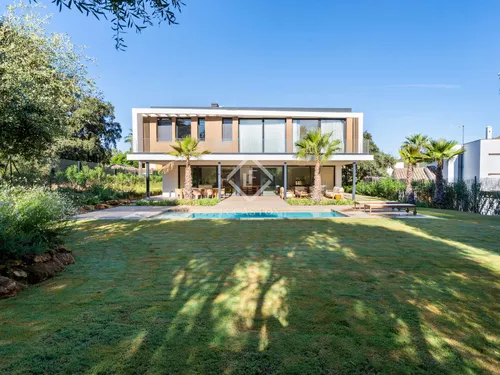 5 Bedrooms House / Villa in C. Buenos Aires