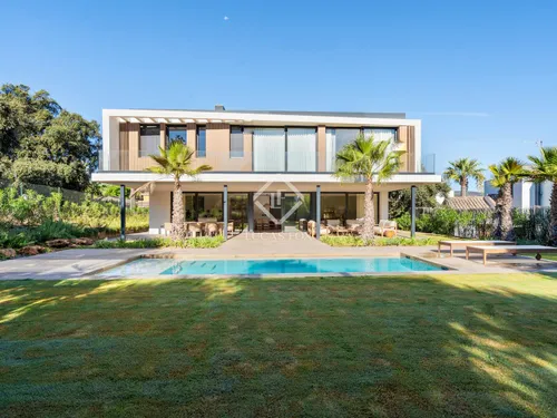 5 Bedrooms House / Villa in C. Buenos Aires