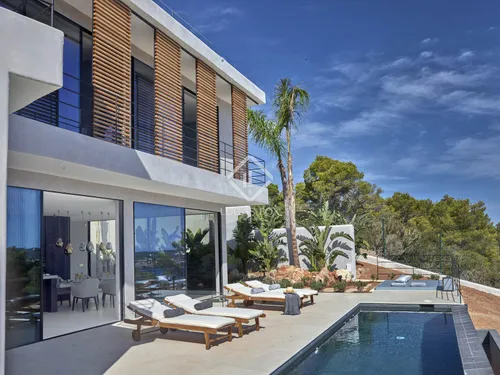 Excellent 5-bedroom house/villa for sale in Cala Moli, Ibiza
