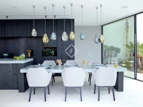 5 Bedrooms House / Villa in Carrer Dalt