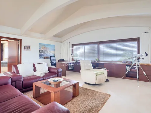 4 Bedrooms House / Villa in DS 8742- SA CASA BLANCA (PUN 6 N2dup-A