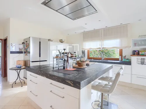 4 Bedrooms House / Villa in DS 8742- SA CASA BLANCA (PUN 6 N2dup-A