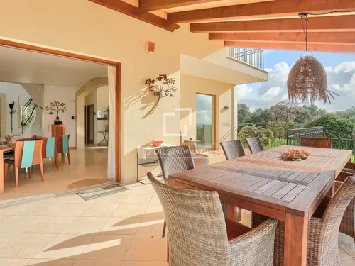 4 Bedrooms House / Villa in DS 8742- SA CASA BLANCA (PUN 6 N2dup-A