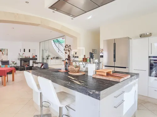 4 Bedrooms House / Villa in DS 8742- SA CASA BLANCA (PUN 6 N2dup-A