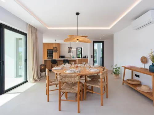 4 Bedrooms House / Villa in C. de l´Olivera