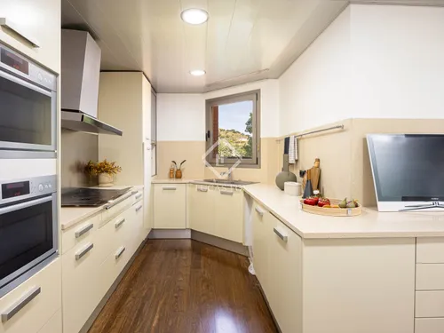 4 Bedrooms House / Villa in gaziel