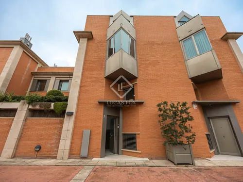 4 Bedrooms House / Villa in gaziel