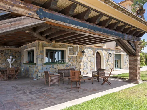 5 Bedrooms House / Villa in Cerro Alonso Diaz