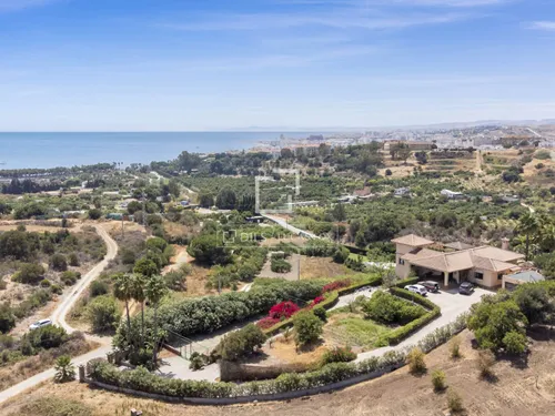 5 Bedrooms House / Villa in Cerro Alonso Diaz