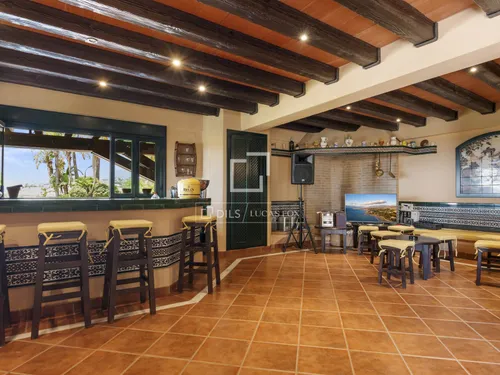 5 Bedrooms House / Villa in Cerro Alonso Diaz