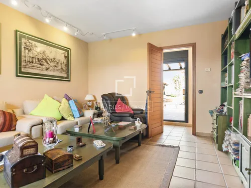 5 Bedrooms House / Villa in Cerro Alonso Diaz