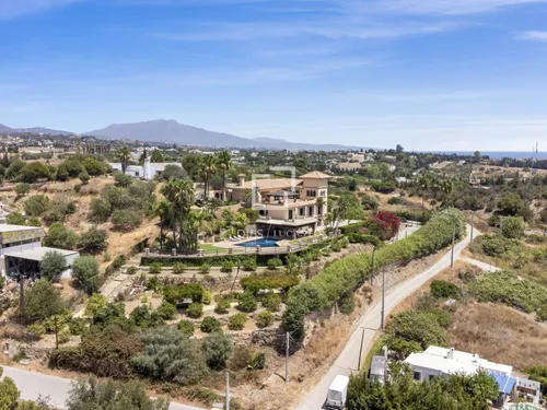 5 Bedrooms House / Villa in Cerro Alonso Diaz