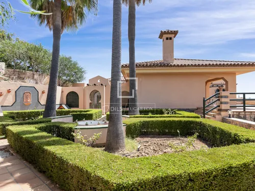 5 Bedrooms House / Villa in Cerro Alonso Diaz