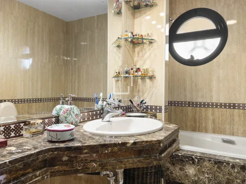 5 Bedrooms House / Villa in Cerro Alonso Diaz