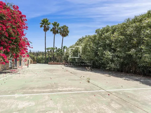 5 Bedrooms House / Villa in Cerro Alonso Diaz