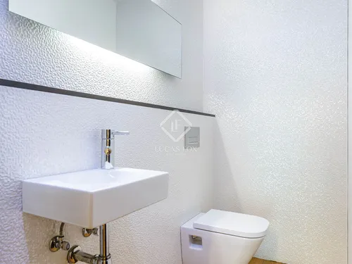 4 Bedrooms Apartment in Plaza Adria