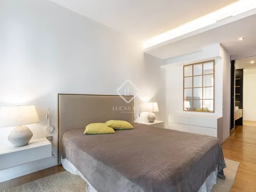 4 Bedrooms Apartment in Plaza Adria