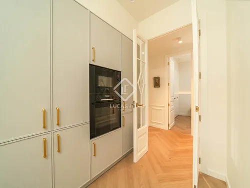 3 Bedrooms Apartment in Girona