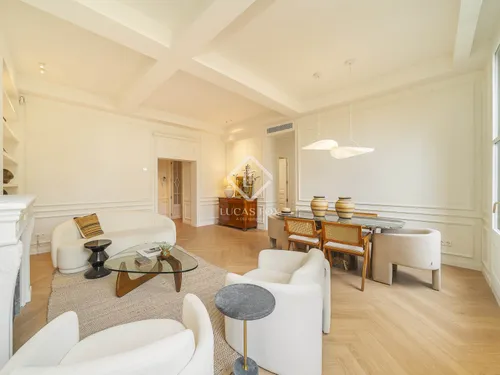 3 Bedrooms Apartment in Girona