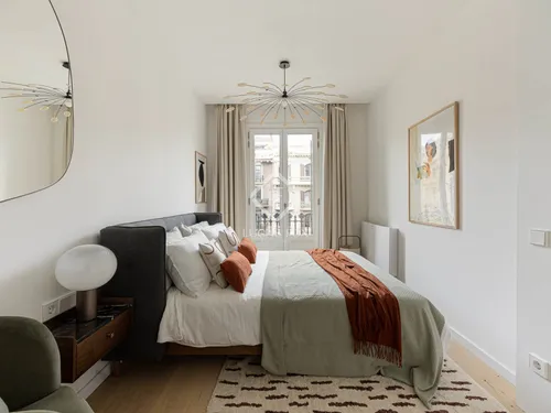 2 Bedrooms Apartment in Rambla Catalunya